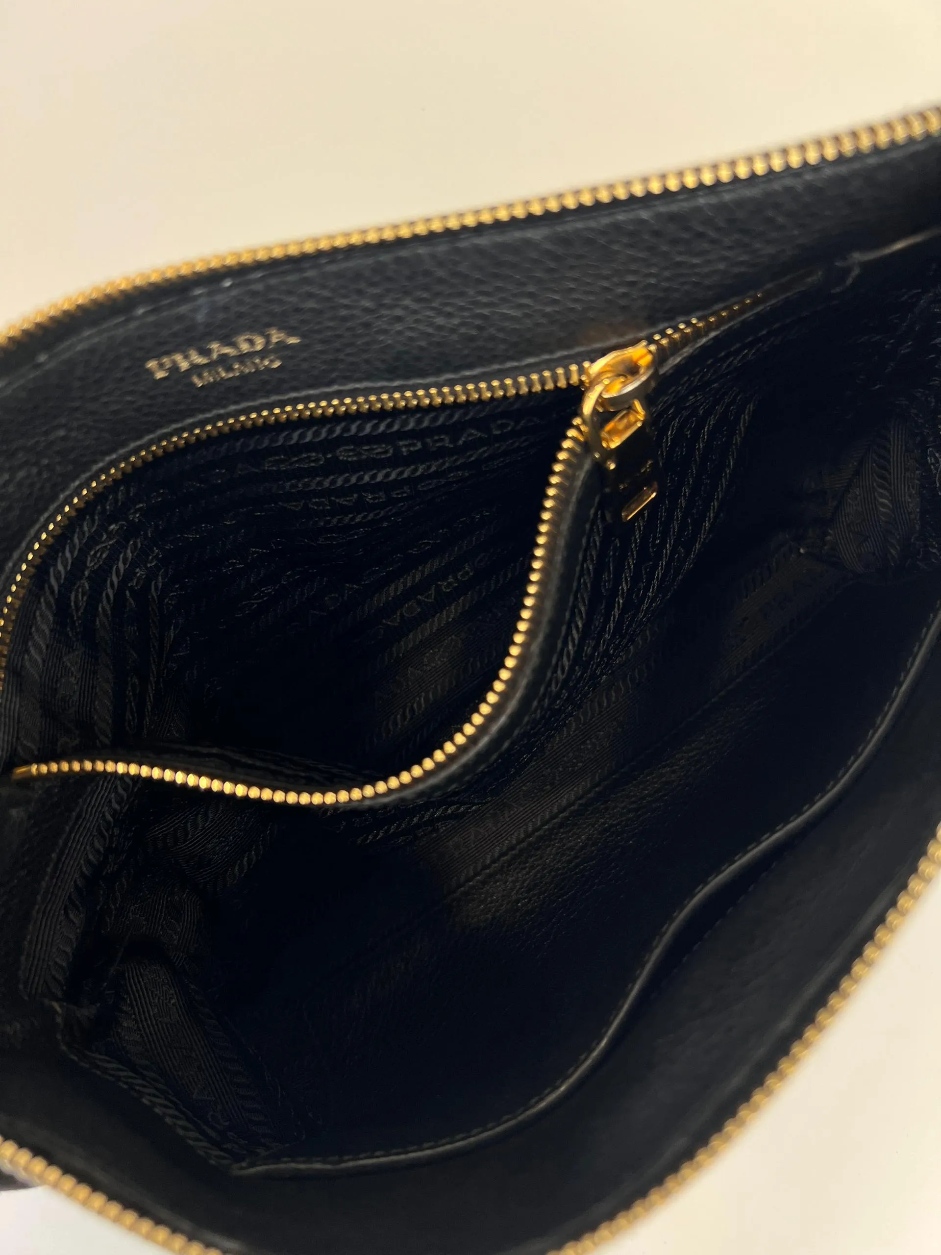 1BH050 Nero Vitello Daino Shoulder Bag