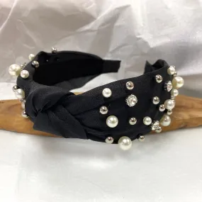 BLACK KNOT HEADBAND WITH PEARLS AND SILVER DETAILING