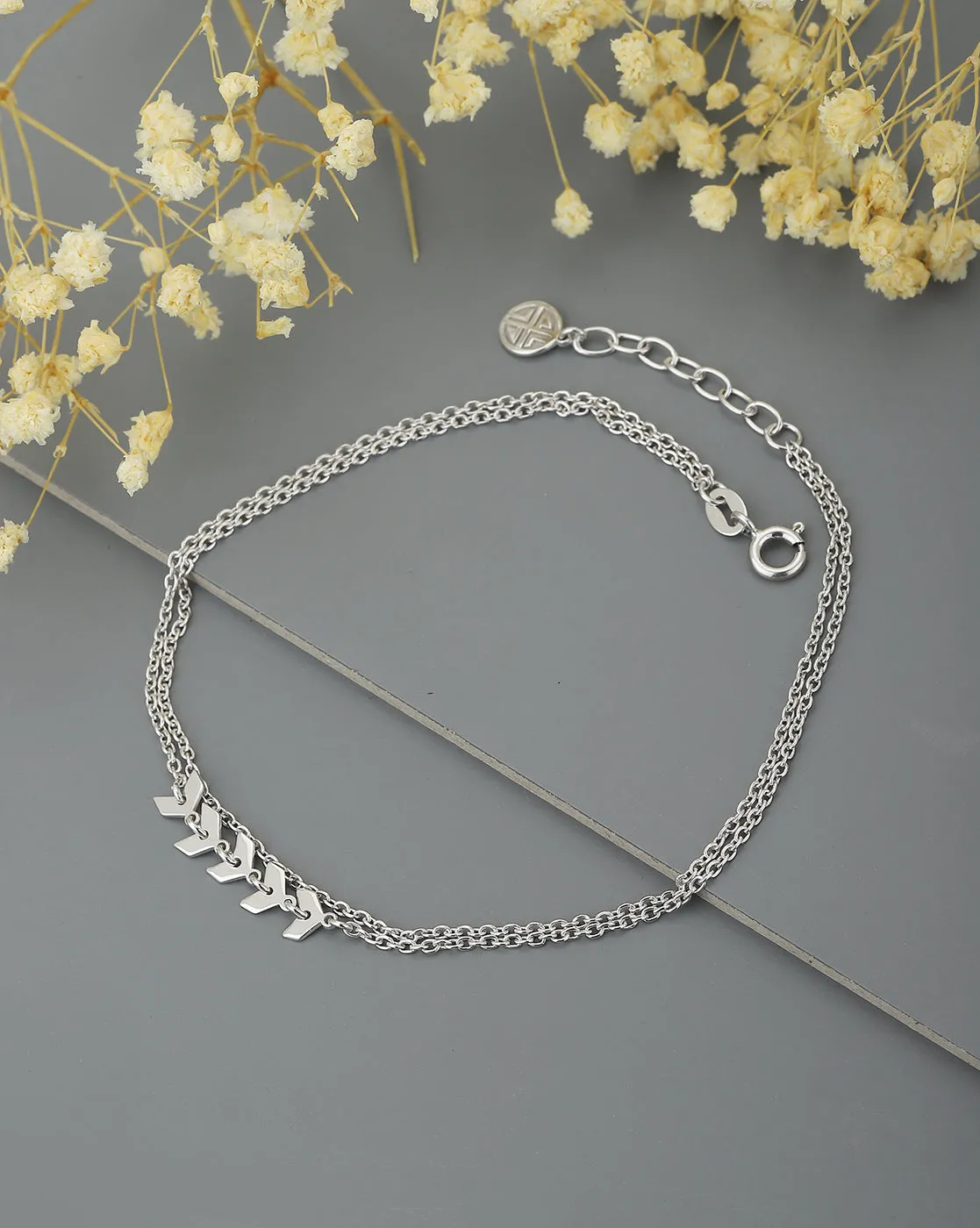 Carlton London 925 Sterling Silver Rhodium Plated Silver Toned Arow Shape Anklet For Women