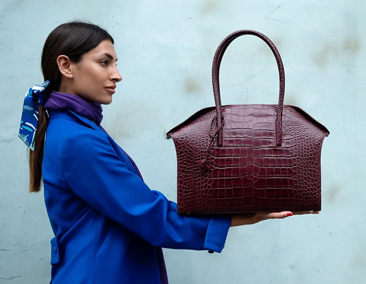 Carmen - Large Tote Handbag in Orinoco 'Croc' Print Calf Leather - Wine